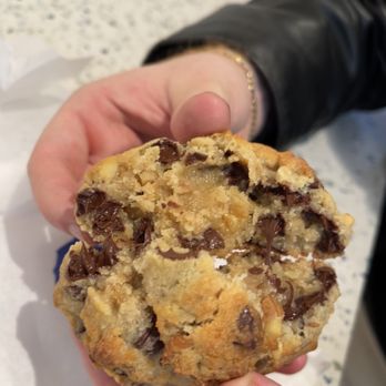 Levain Bakery - Upper East Side, NYC - Chocolate chip walnut cookie - Bakeries Near Me - New York, New York