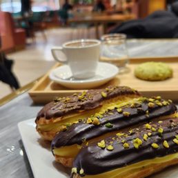 Eclairs Eclairs