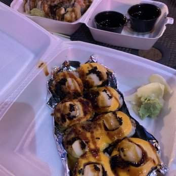 Cafe Mochi - Fuji Roll & Crunchy Bagel Roll - Sushi Bars Near Me - St Louis, Missouri Cafe Mochi - Fuji Roll & Crunchy Bagel Roll - Sushi Bars Near Me - St Louis, Missouri
