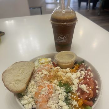 Fresco Bistro - Asian salad
Power juice with maca - Salad Near Me - Lorain, Ohio Fresco Bistro - Asian salad
Power juice with maca - Salad Near Me - Lorain, Ohio