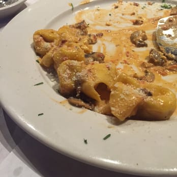 Patrizia's - Williamsburg - Pizza Near Me - Brooklyn, New York