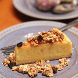 Izakaya Tenkichi - Yuzu Cheese Cake ($5.50) - really sweet, especially with the granola. Would recommend getting a different dessert.