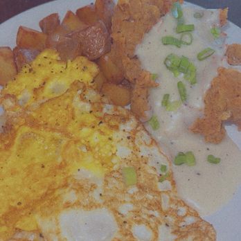 Brewers Bistro - CFS & Eggs - American Near Me - Hillsboro, Texas Brewers Bistro - CFS & Eggs - American Near Me - Hillsboro, Texas