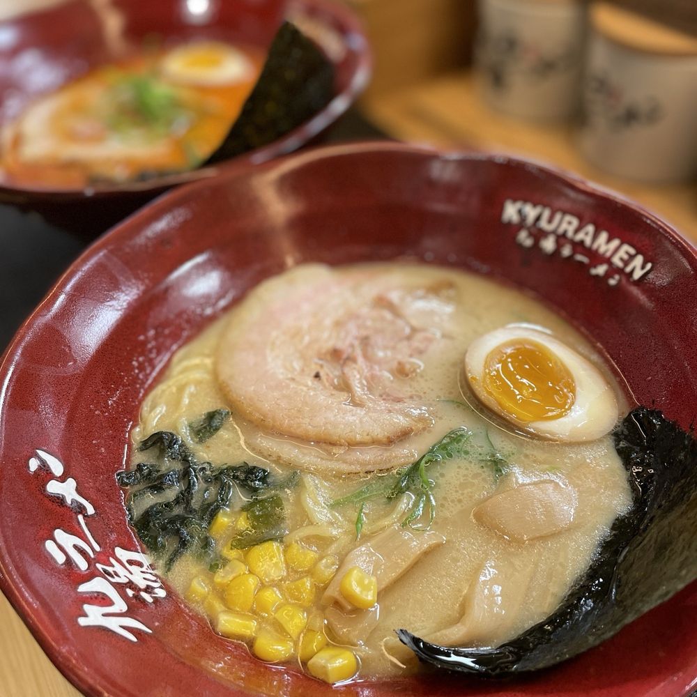Sapporo miso ramen (not spicy) front; Sapporo miso ramen (spicy) back Sapporo miso ramen (not spicy) front; Sapporo miso ramen (spicy) back