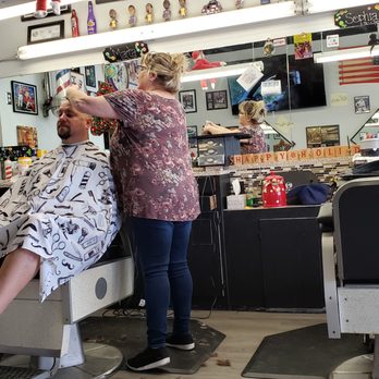 Big Daddy's Barber Shop - Marta - Barbers Near Me - Anaheim, California