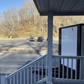 Maybeury ATV Resort - Road and parking lot - Resorts Near Me - Maybeury, West Virginia