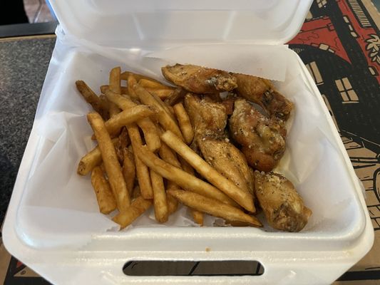 Josie's Pizza & Wings-MetroWest by null