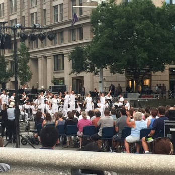 US Navy Memorial - Landmarks & Historical Buildings Near Me - Washington, DC, District of Columbia