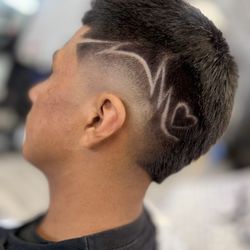 Fineline Barber & Beauty Lounge