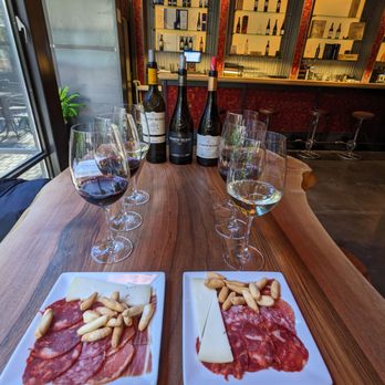 Bodegas Ramon Bilbao - Wineries Near Me - Haro, LO
