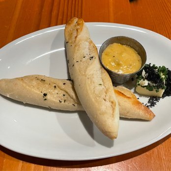 Grays Restaurant & Bar - Baguettes - Breakfast & Brunch Near Me - Vancouver, Washington