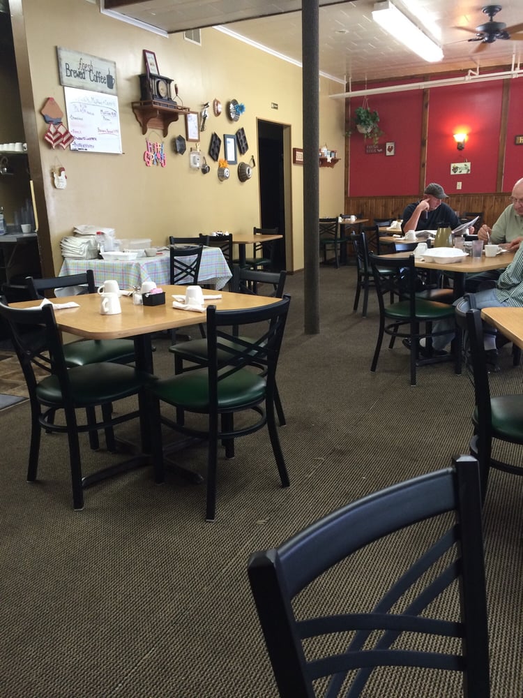 BRESINA’S OLD HOME RESTAURANT Updated August 2024 704 E Grand Ave