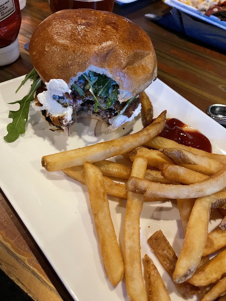 TIN CUP SPORTS GRILL 10 Photos & 30 Reviews 1540 N Service Road W