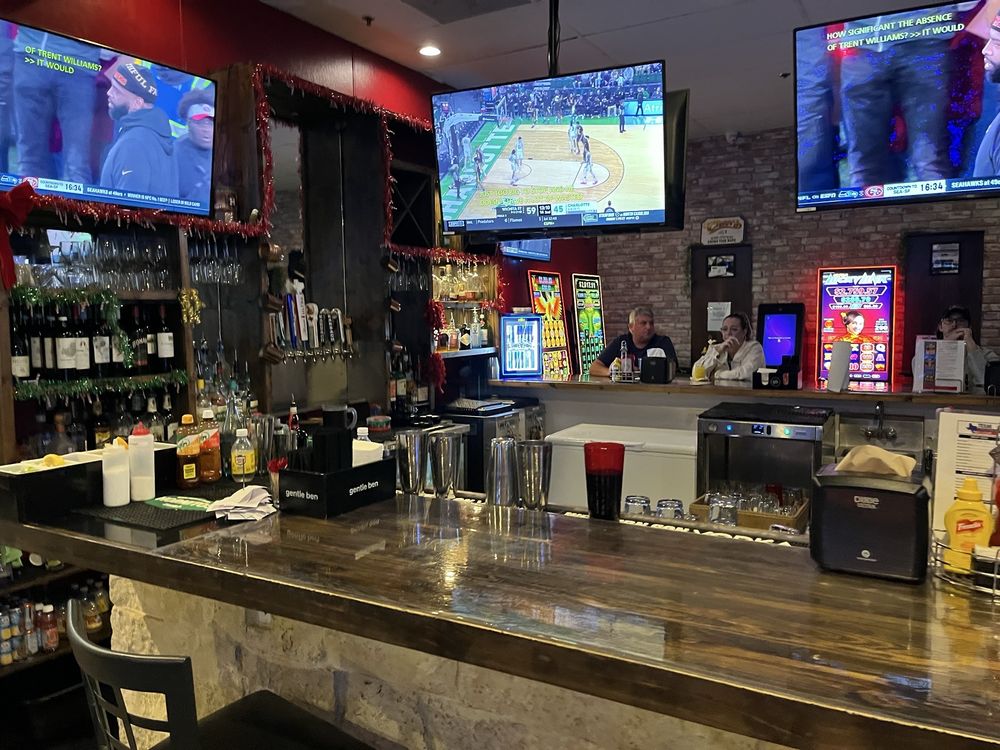 Texas Borders Bar & Grill