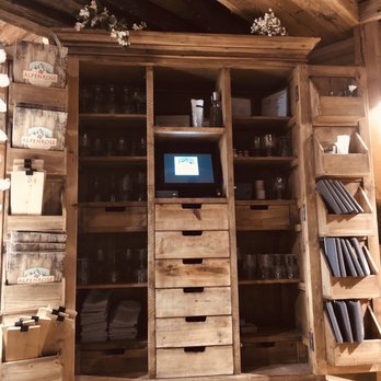 Alpenrose Vail - Front desk - German Near Me - Vail, Colorado