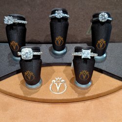 Wonderful Verragio engagement ring designs are waiting for you!
