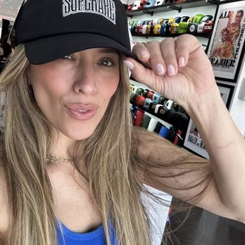 Superare Fight Goods - Superare black hat - Sporting Goods Near Me - Los Angeles, California