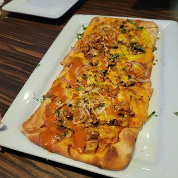 Dave & Buster's Denver - Barbecue chicken flatbread - American Near Me - Denver, Colorado