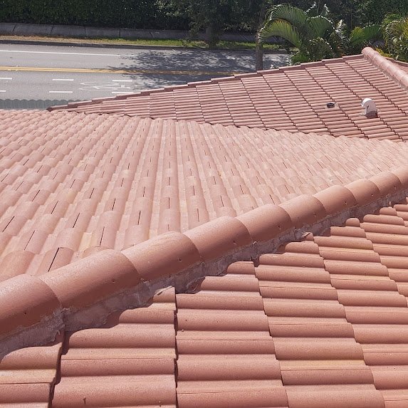 Slide of Mompie Construction Corp