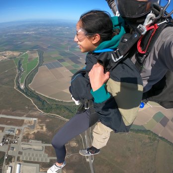 Skydive Monterey Bay - Just chillin in the sky and enjoying the views of monterey bay and salinas - Skydiving Near Me - Marina, California Skydive Monterey Bay - Just chillin in the sky and enjoying the views of monterey bay and salinas - Skydiving Near Me - Marina, California