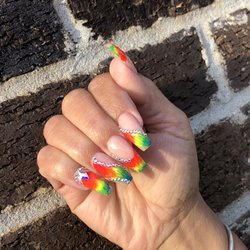 Adrianna’s Nails And Beauty