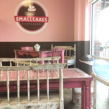Smallcakes Williamsburg - Cupcakes Near Me - Williamsburg, Virginia Smallcakes Williamsburg - Cupcakes Near Me - Williamsburg, Virginia