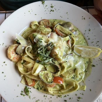 Side Door Cafe - Seafood Fettuccine Amazing! - New American Near Me - Gleneden Beach, Oregon