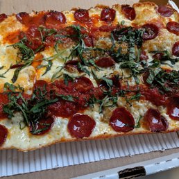 Detroit Style Pizza Detroit Style Pizza