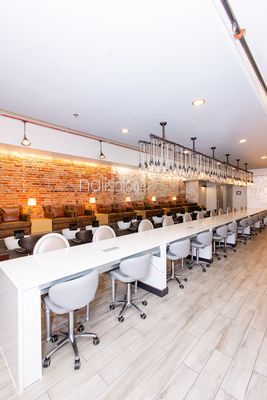 nailsaloon (Logan Circle) by null