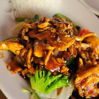 Red Basil - Chicken Teriaki - Thai Near Me - Rutherford, New Jersey