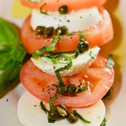 46th St. New York Style Pizzeria - Salad Caprese