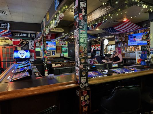 Crown & Anchor British Pub by null