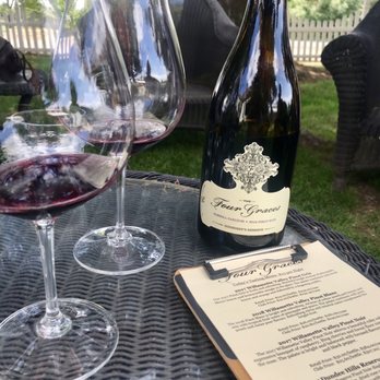 The Four Graces Winery - Wine Tasting Room Near Me - Dundee, Oregon