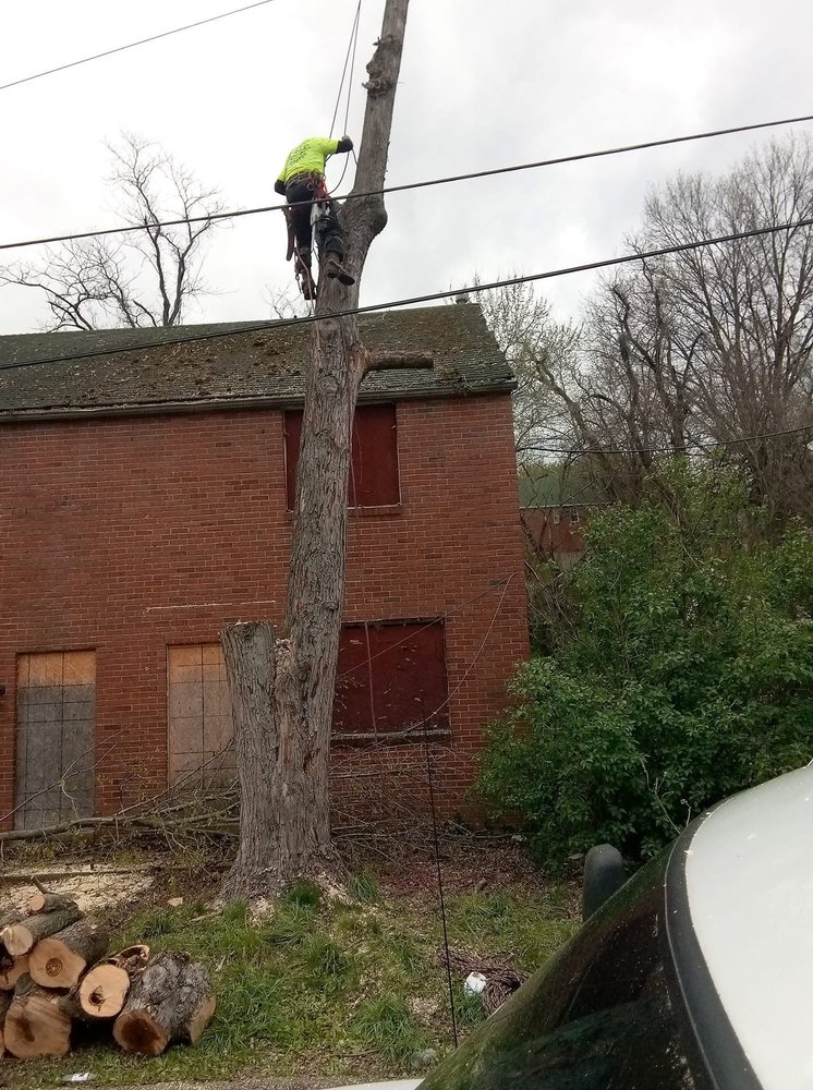 Slide of A&W Contracting