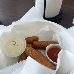 Joey Doggs - Mozzarella Sticks