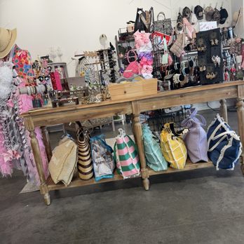 Blue Giraffe Cafe - Shopping - Coffee & Tea Near Me - Conroe, Texas Blue Giraffe Cafe - Shopping - Coffee & Tea Near Me - Conroe, Texas