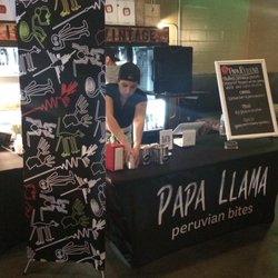 PAPA LLAMA - The Papa Llama table set up. The girl who helped me was super nice!