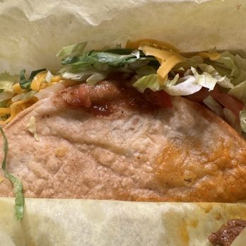 Louis Burgers - Hard Shell Ground Beef tacos - Burgers Near Me - Compton, California Louis Burgers - Hard Shell Ground Beef tacos - Burgers Near Me - Compton, California