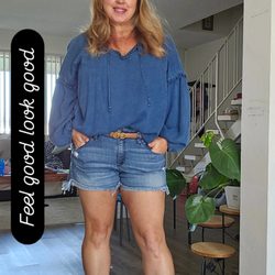 Toned By Tawni - After my 1st spray Tan. Looking sun kissed and glowing skin.