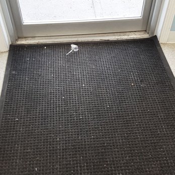 Shannon Suds - Dirty entrance. - Laundromat Near Me - Castle Shannon, Pennsylvania Shannon Suds - Dirty entrance. - Laundromat Near Me - Castle Shannon, Pennsylvania