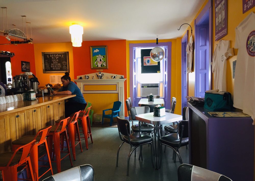 Mortons Moo Homemade Ice Cream, Ellsworth Roadtrippers