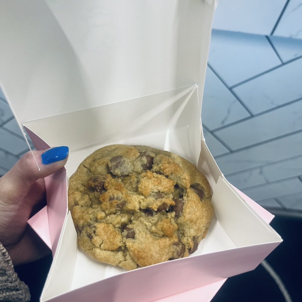 Crumbl - West Towne - Cookie size, this was a chocolate chip cookie. - Bakeries Near Me - El Paso, Texas