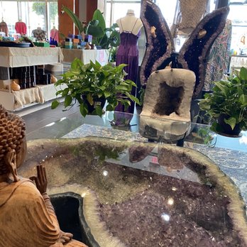 Manifested Lab - Get Charged up in a Crystal Grid! ;) - Coffee & Tea Near Me - Corona, California