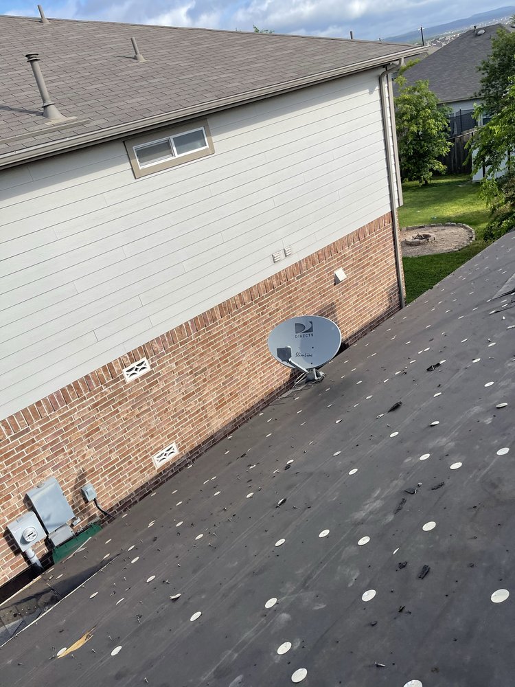 Slide of Garcia Texas Roofing