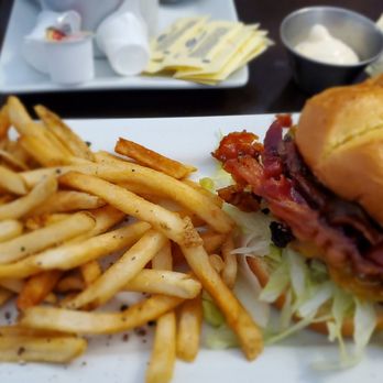 Ruby Tuesday Moanalua - Smokehouse Burger with FF, my Food was pretty good! - American Near Me - Honolulu, Hawaii Ruby Tuesday Moanalua - Smokehouse Burger with FF, my Food was pretty good! - American Near Me - Honolulu, Hawaii