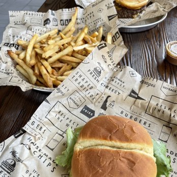 Wayback Burgers - Full order of fries to share, way back sauce, two burgers - Burgers Near Me - Darien, Illinois