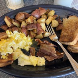 Dixie Diner - Two eggs Home Fries Bacon toast