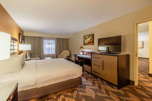 DoubleTree by Hilton Hotel Lawrence by null