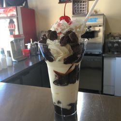 Frostick Freeze Ice Cream Parlor - Hot Fudge Brownie Parfait