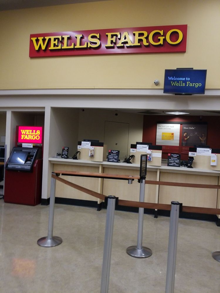 WELLS FARGO BANK Updated October 2024 12 Reviews 2560 El Camino